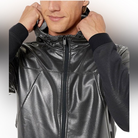 Under Armour jacket - Picture 1 of 12